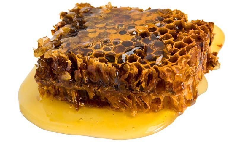 Propolisul de albine ajută la repararea țesuturilor
