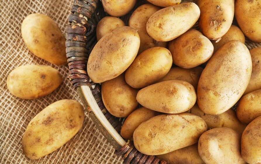 În stadiile incipiente, sucul de cartofi va ajuta la îndepărtarea papiloamelor de pe piele